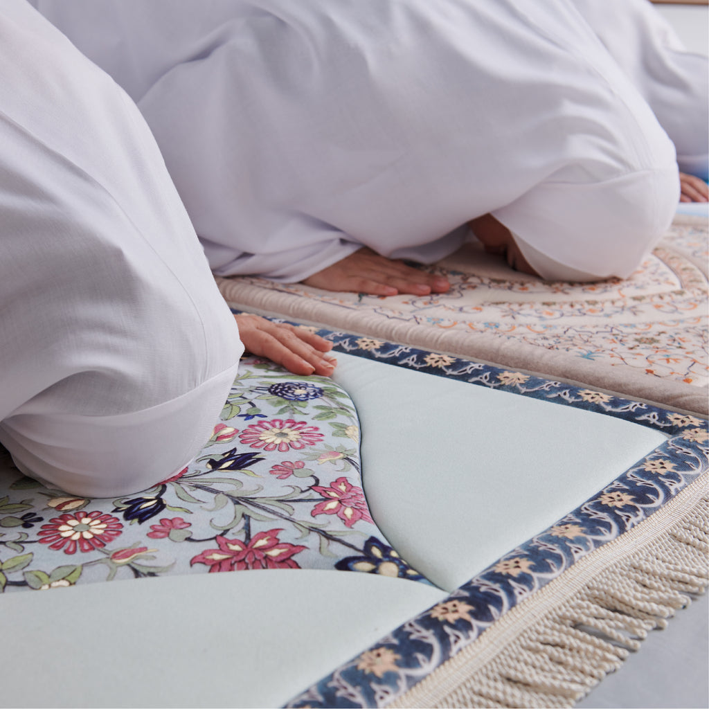 Unique Islamic Prayer Essentials | Urban Rugs Co
